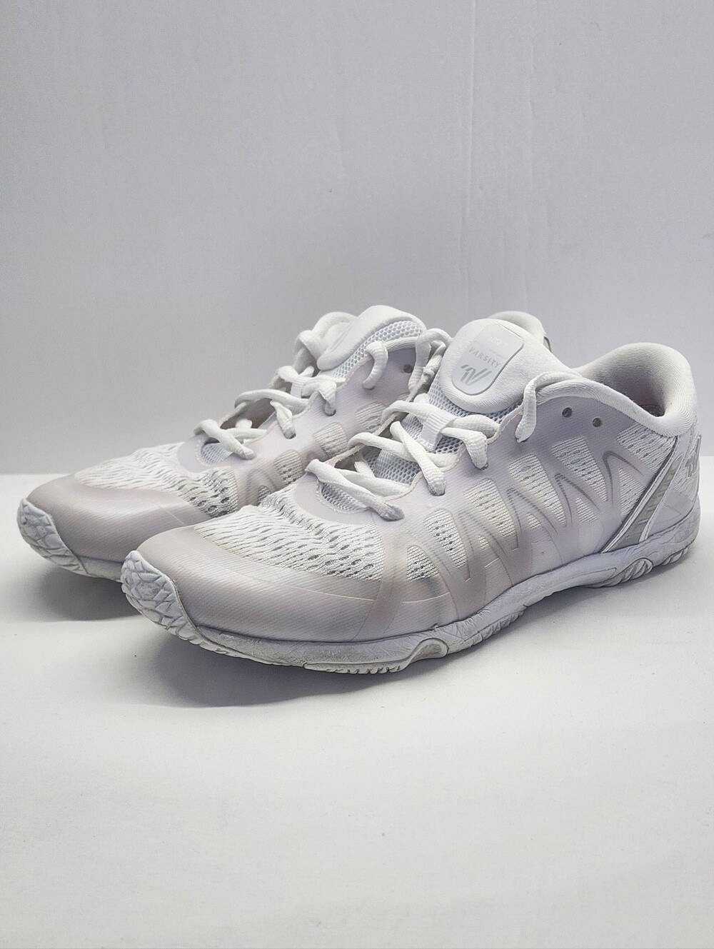 White Varsity Edge 2 cheer shoes, Size 7.5